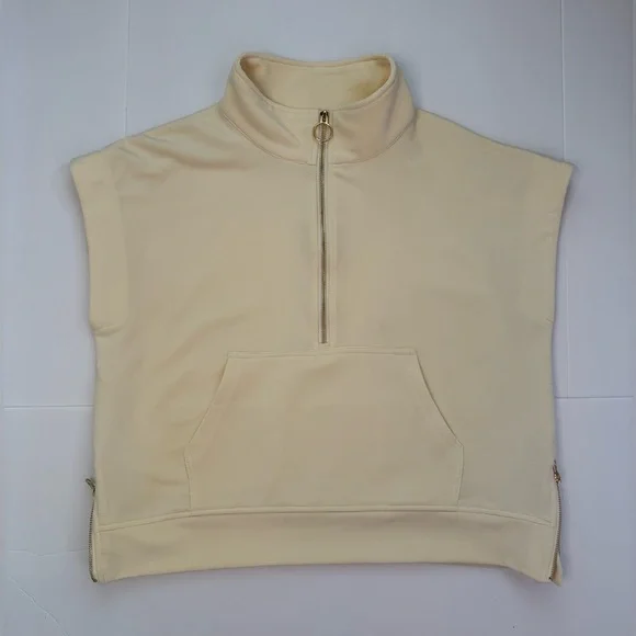 ✨ Entro Cream Short Set (Top + Shorts) - Size Medium 💫 - Picture 3 of 16